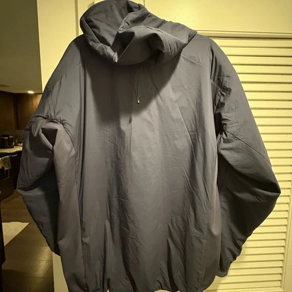Arc'teryx Men's Atom Performance Jacket - Picture 4 of 4